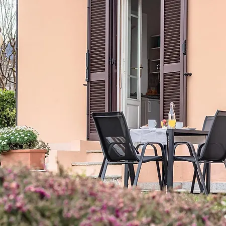 Pescallo Garden Retreat *