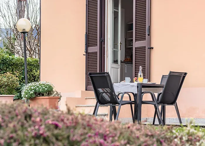 Pescallo Garden Retreat *